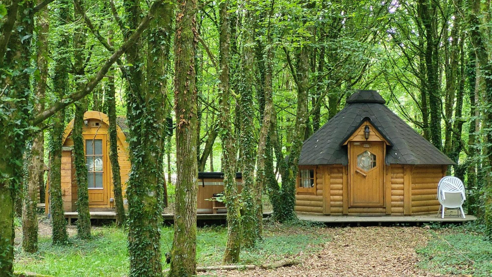 Le Domaine Insolite De Broceliande แปงปง ภายนอก รูปภาพ