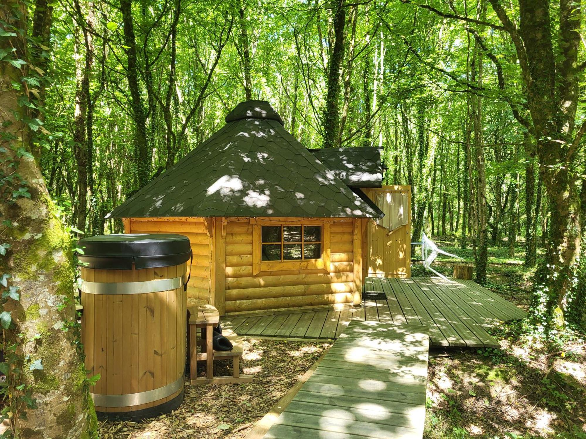 Le Domaine Insolite De Broceliande แปงปง ภายนอก รูปภาพ